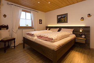 Ferienwohnungen Mitteldorf - Wohnung Lisa - Schlafzimmer